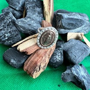 ✝️✝️religious medallion statement ring